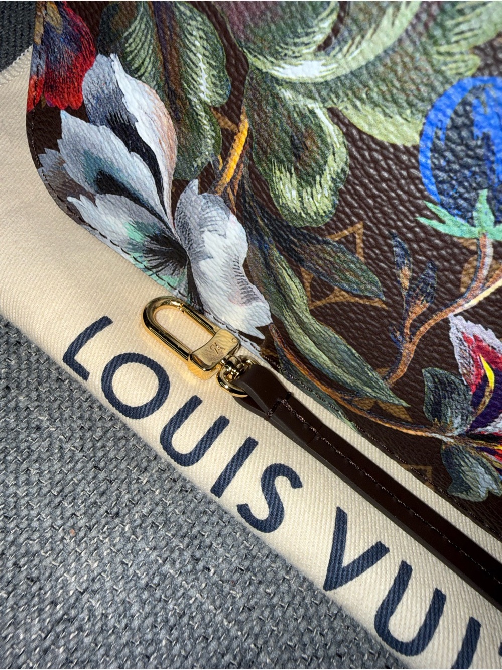 Louis Vuitton Neverfull Eden Garden limited edition wristlet pouch - Picture 4 of 7
